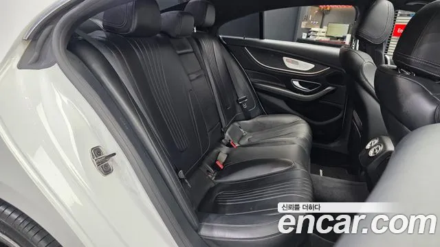 Mercedes-Benz CLS-Class — Фото автомобиля 12