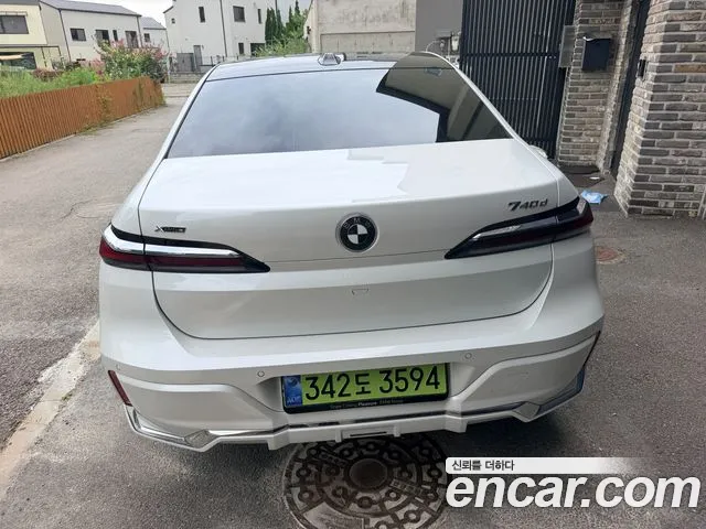 BMW 7 Series G70 — Фото автомобиля 2
