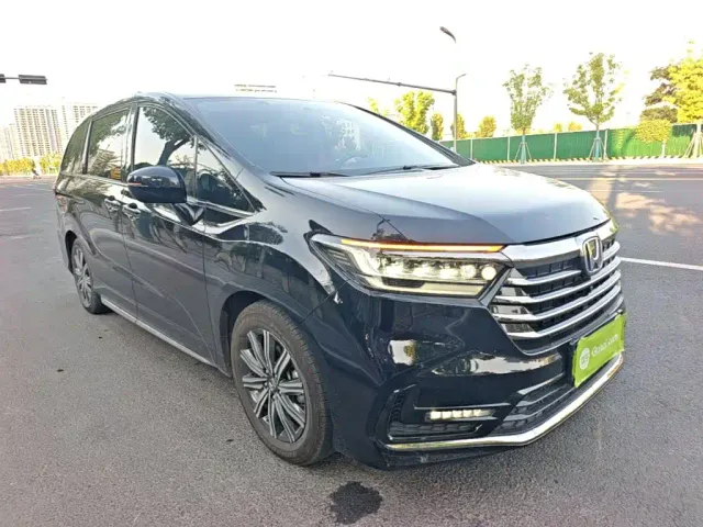 Honda Odyssey — Фото автомобиля 3