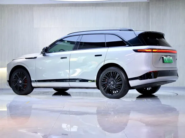 Xpeng G9 — Фото автомобиля 5