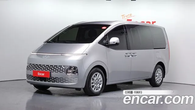 Фотография автомобиля — Hyundai Staria