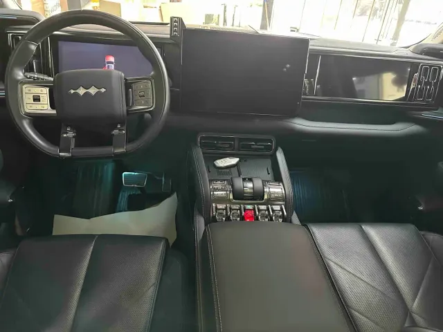 BYD FangChengBao Leopard 5 — Фото автомобиля 5