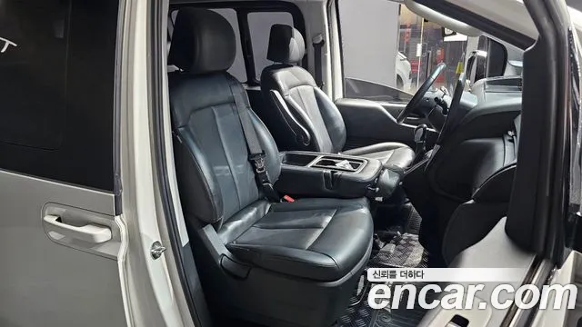 Hyundai Staria — Фото автомобиля 11