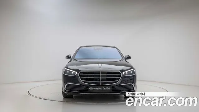 Mercedes-Benz S-Class — Фото автомобиля 3