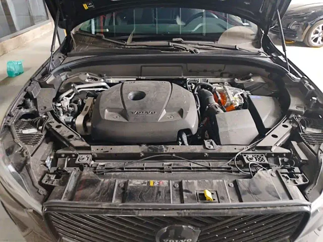 Volvo XC60 — Фото автомобиля 16