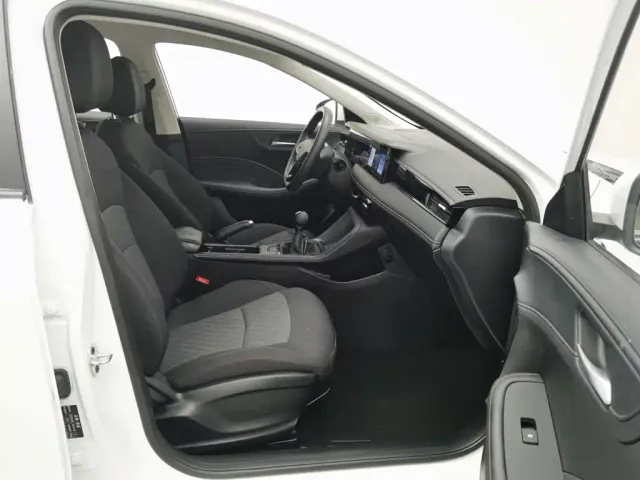 Roewe i5 — Фото автомобиля 23