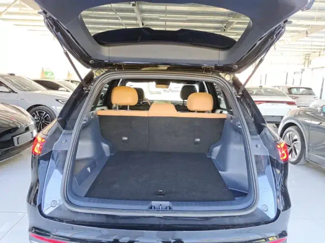 Geely Galaxy Starship 7 EM-i — Фото автомобиля 18
