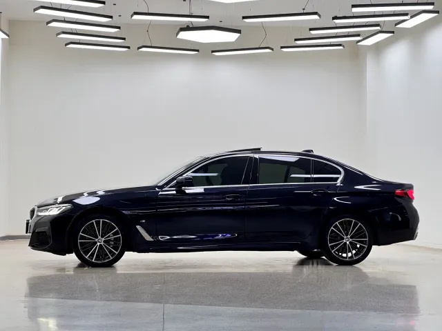 BMW 5 Series — Фото автомобиля 5