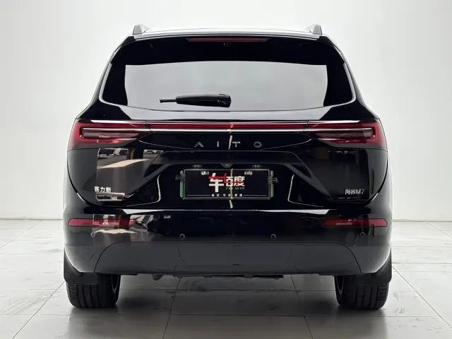 Aito M7 — Фото автомобиля 5