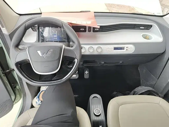 Wuling Hongguang Mini EV — Фото автомобиля 9