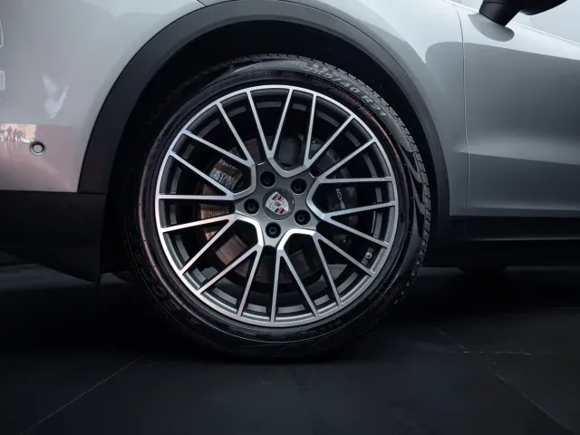 Porsche Cayenne — Фото автомобиля 25