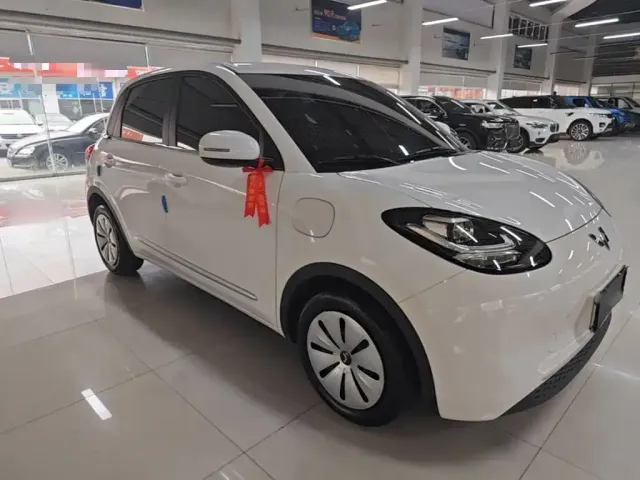 Wuling Bingo — Фото автомобиля 3