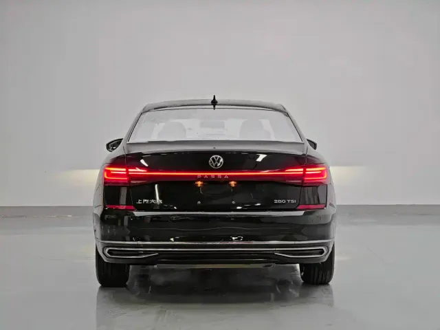 Volkswagen Passat — Фото автомобиля 5