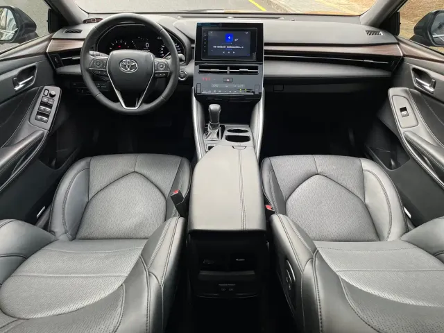 Toyota Avalon — Фото автомобиля 10