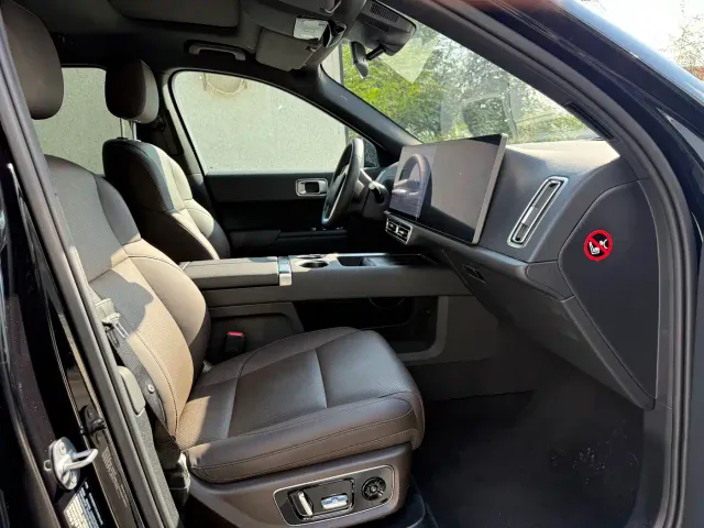 Li Auto L8 — Фото автомобиля 12