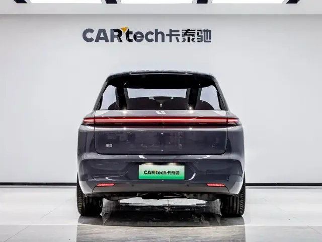Li Auto L8 — Фото автомобиля 3