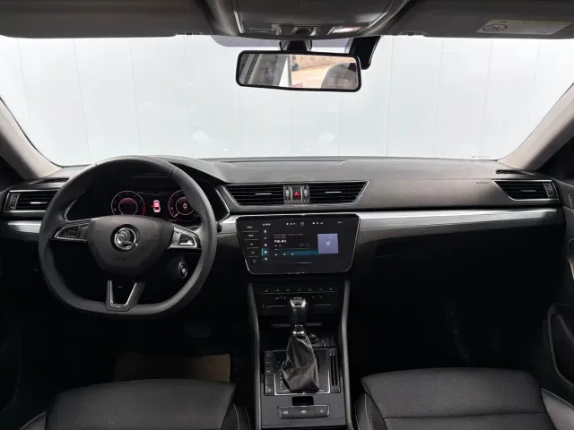 Skoda Superb — Фото автомобиля 7