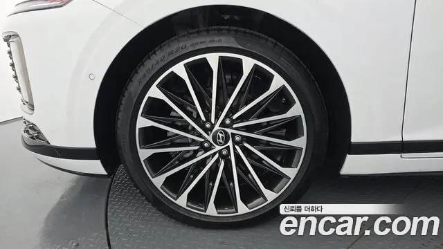 Hyundai Grandeur GN7 — Фото автомобиля 5