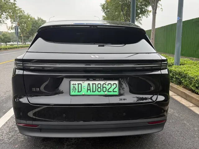 Li Auto i6 — Фото автомобиля 5