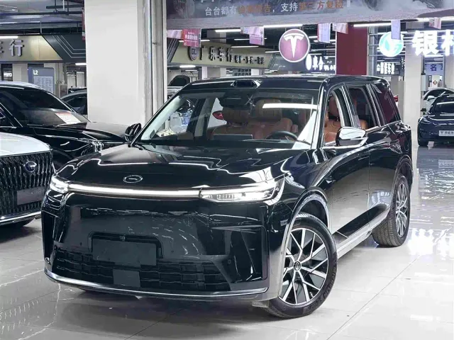 Фотография автомобиля — GAC Trumpchi Xiangwang S9