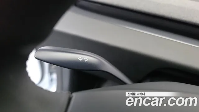 Tesla Model 3 — Фото автомобиля 30