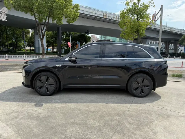 Li Auto L6 — Фото автомобиля 3