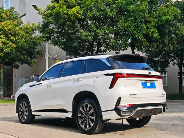 Changan CS75 Plus — Фото автомобиля 3