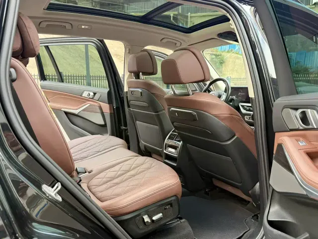 BMW X7 — Фото автомобиля 6
