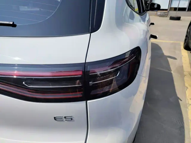 Geely Galaxy E5 — Фото автомобиля 7