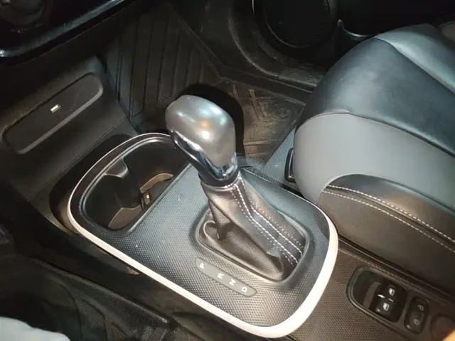 Roewe Clever — Фото автомобиля 13