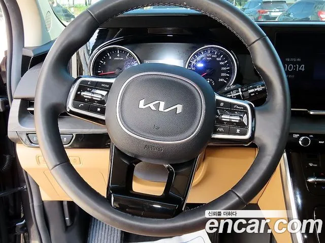 Kia Carnival Generation 4 — Фото автомобиля 9