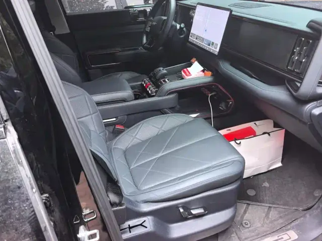 BYD FangChengBao Leopard 5 — Фото автомобиля 8