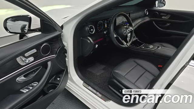 Mercedes-Benz E-Class — Фото автомобиля 10