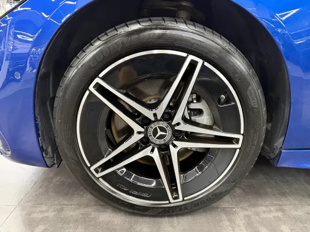 Mercedes-Benz C-Class — Фото автомобиля 16