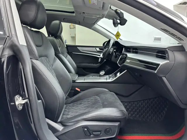 Audi A7L — Фото автомобиля 13