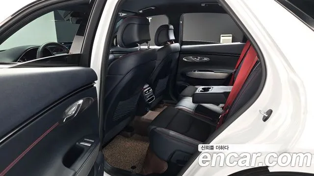 Genesis GV70 2.2 Дизель 2WD — Фото автомобиля 12