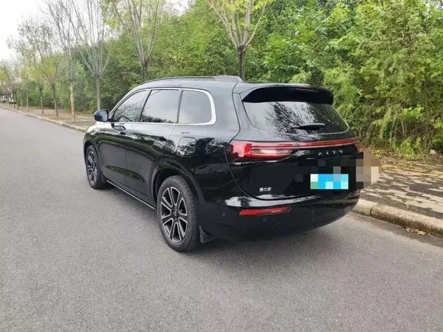 Aito M7 — Фото автомобиля 4