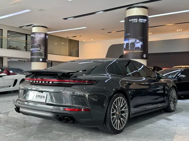 Porsche Panamera — Фото автомобиля 16