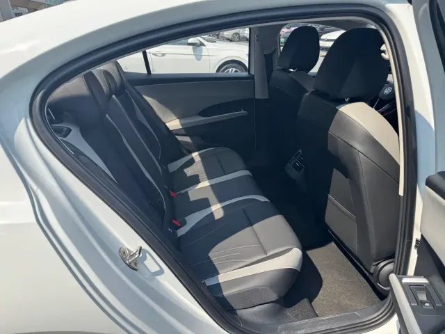Volkswagen Sagitar — Фото автомобиля 6