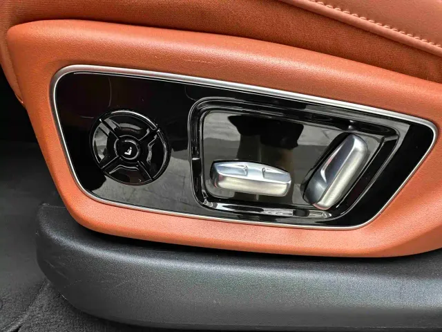 Li Auto L7 — Фото автомобиля 26