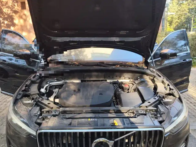 Volvo XC60 — Фото автомобиля 10