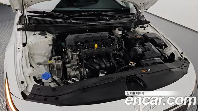 Hyundai Avante CN7 — Фото автомобиля 5