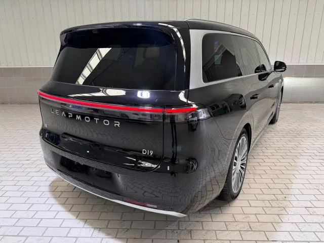 Leapmotor D Series — Фото автомобиля 5