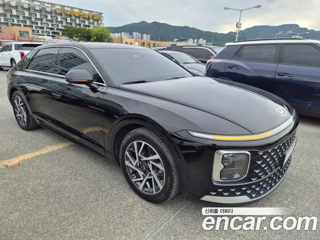 Hyundai Grandeur GN7 — Фото автомобиля 3