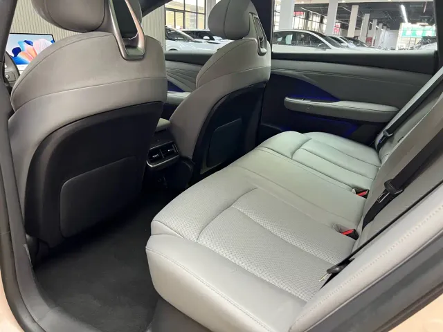 Nissan N7 — Фото автомобиля 16