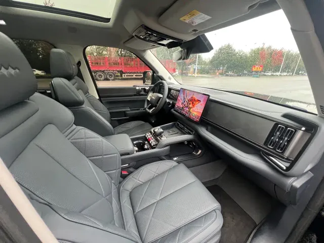 BYD FangChengBao Leopard 5 — Фото автомобиля 13