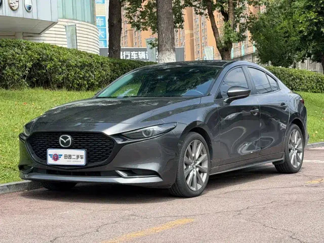 Фотография автомобиля — Mazda Axela
