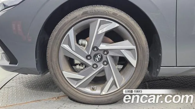 Hyundai AVANTE Новый Avante (CN7) — Фото автомобиля 5