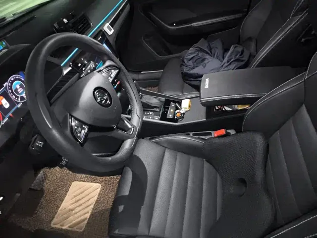 Skoda Superb — Фото автомобиля 16