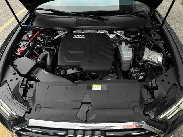 Audi A6L — Фото автомобиля 21